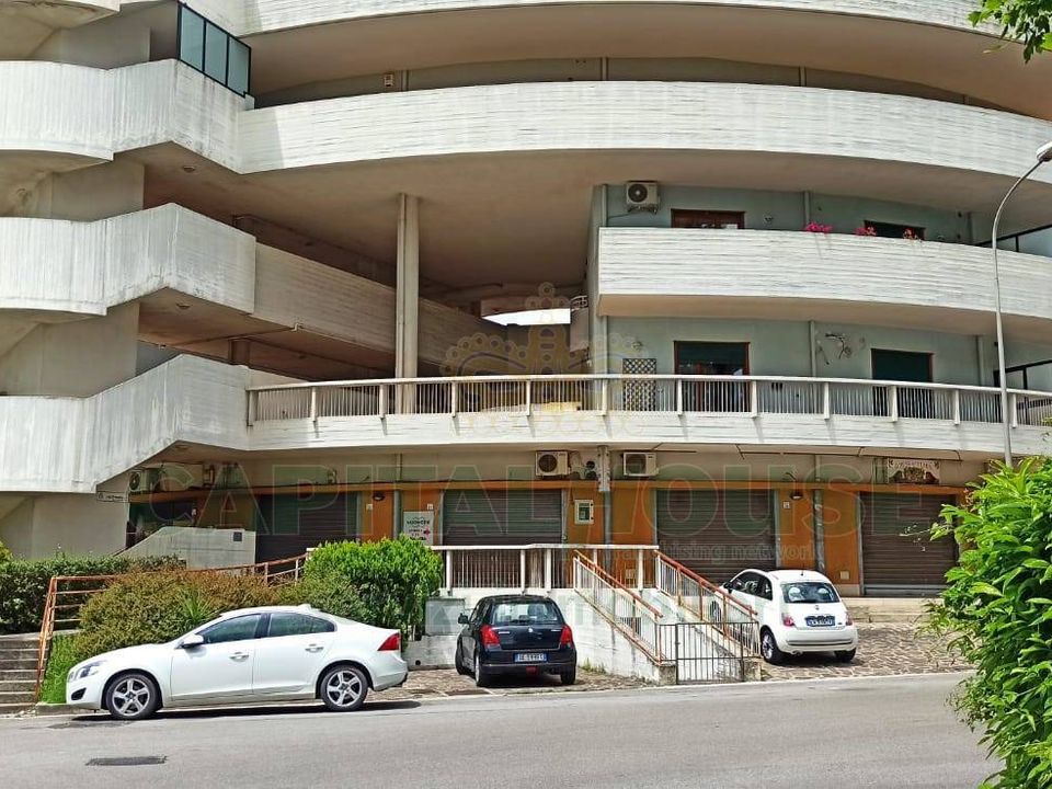 Erhvervsejendom i Mercato San Severino, Salerno - foto 1