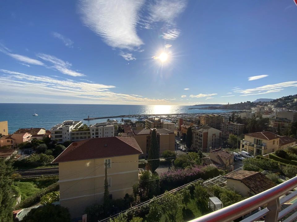 Lejlighed i Menton, Alpes-Maritimes - foto 1