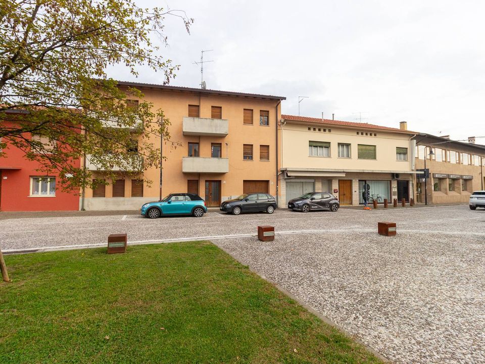 Erhvervsejendom i Roveredo in Piano, Pordenone - foto 1