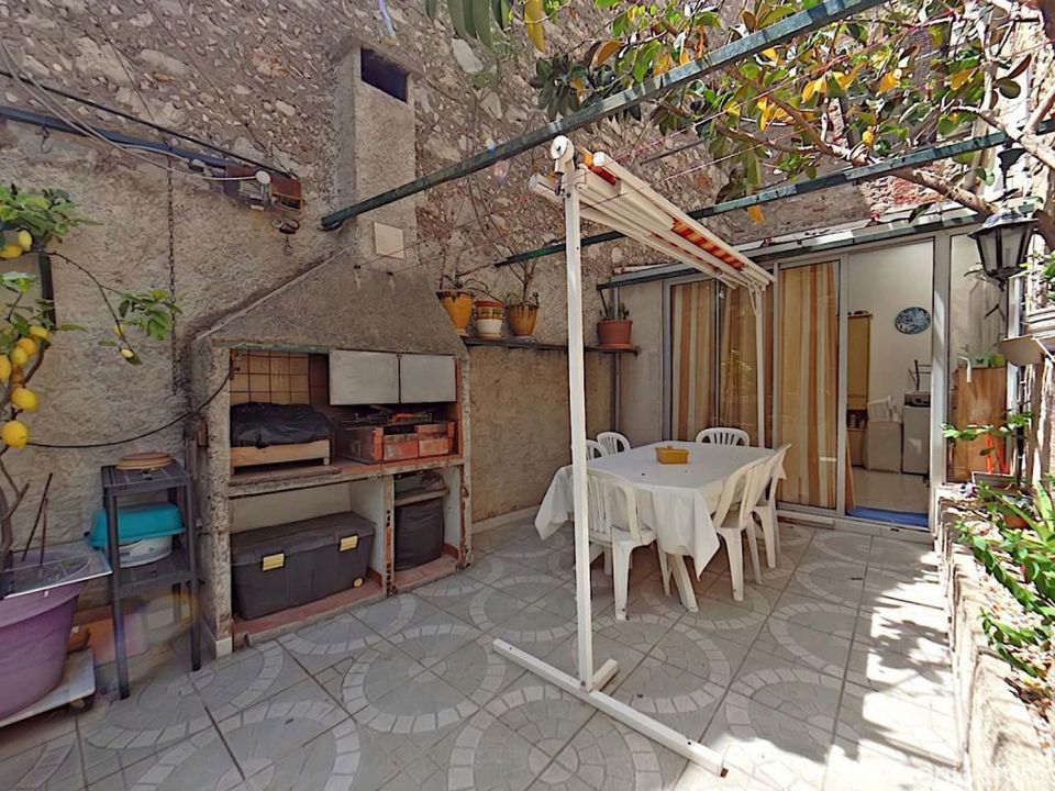 Casa de poble a Rivesaltes, Pyrenees-Orientales - foto 1