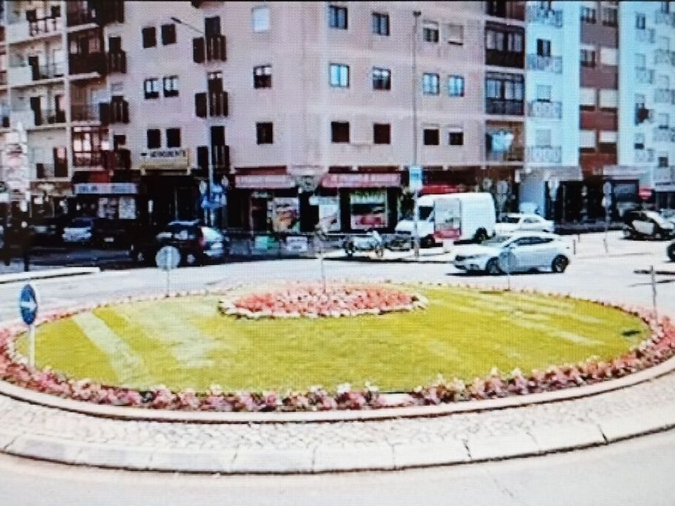 Commercial property in Agualva e Mira-Sintra, Lisbon - photo 1