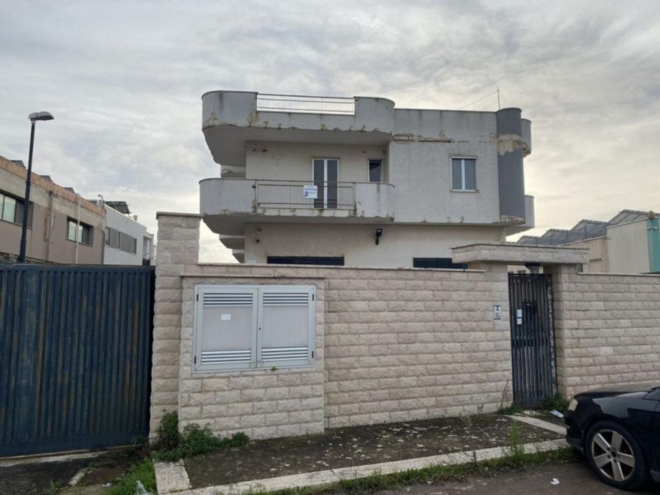 Erhvervsejendom i Bisceglie, Barletta-Andria-Trani - foto 1