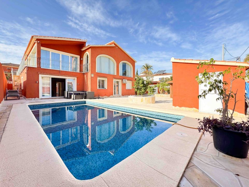 Villa i Denia, Alicante - foto 1