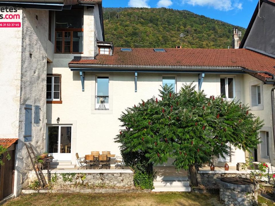 Villa i Collonges, Ain - bilde 1