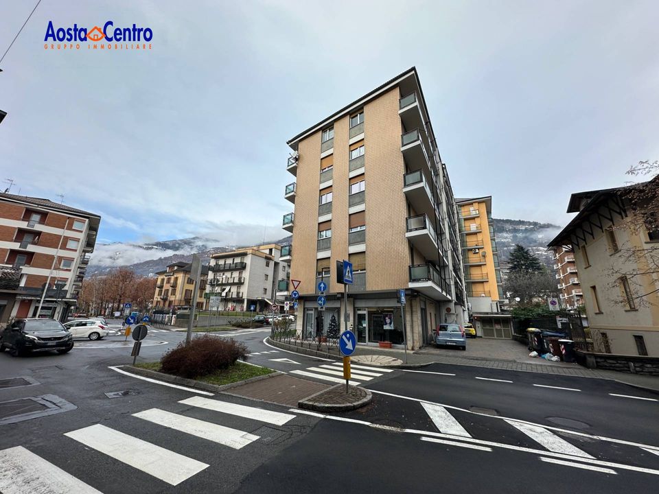 Parkeringsplads i Aosta, Aosta Valley - foto 1