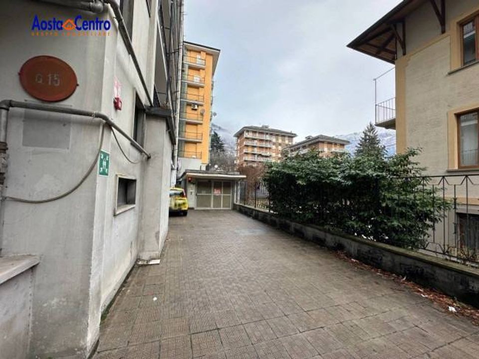Parkeringsplads i Aosta, Aosta Valley - foto 2