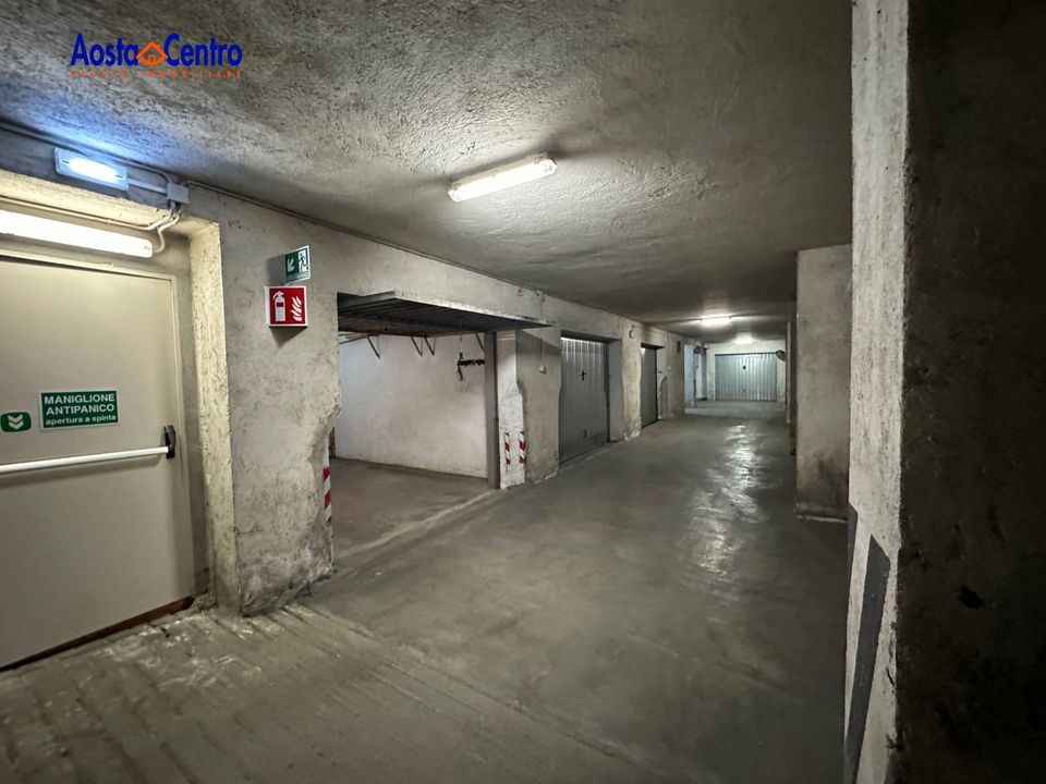 Parkeringsplads i Aosta, Aosta Valley - foto 4