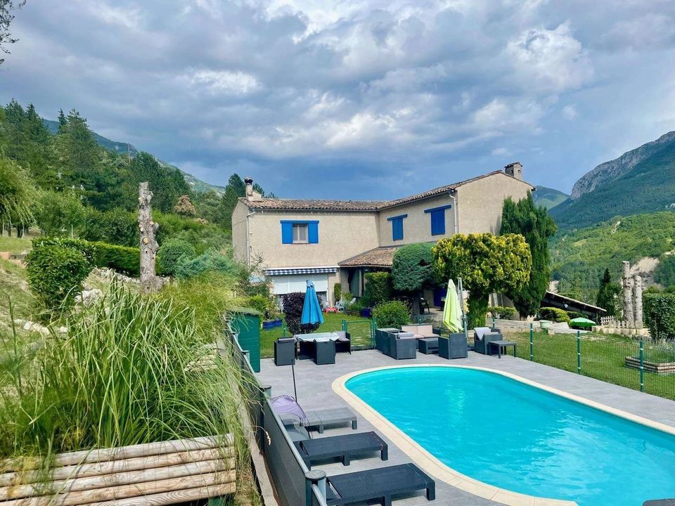 Landejendom i Puget-Théniers, Alpes-Maritimes - foto 3
