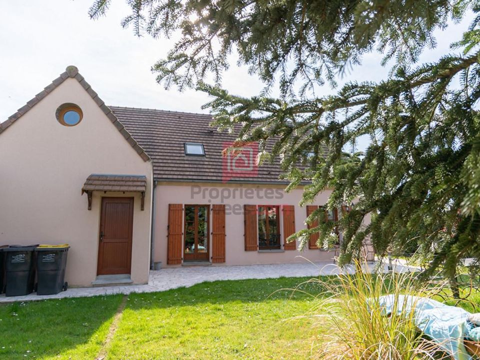 Villa in Saint-Pathus, Seine-et-Marne - foto 1