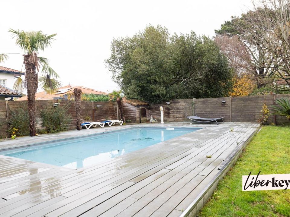 Villa i Anglet, Pyrenees-Atlantiques - foto 1