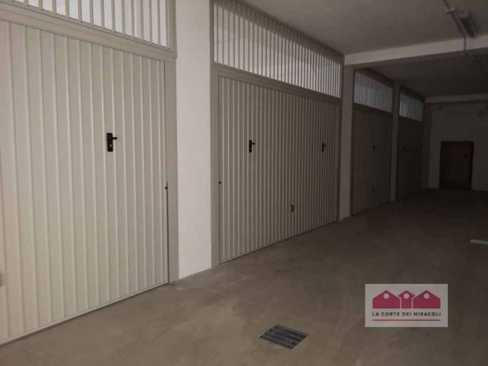 Garage i Vicenza, Vicenza - foto 3