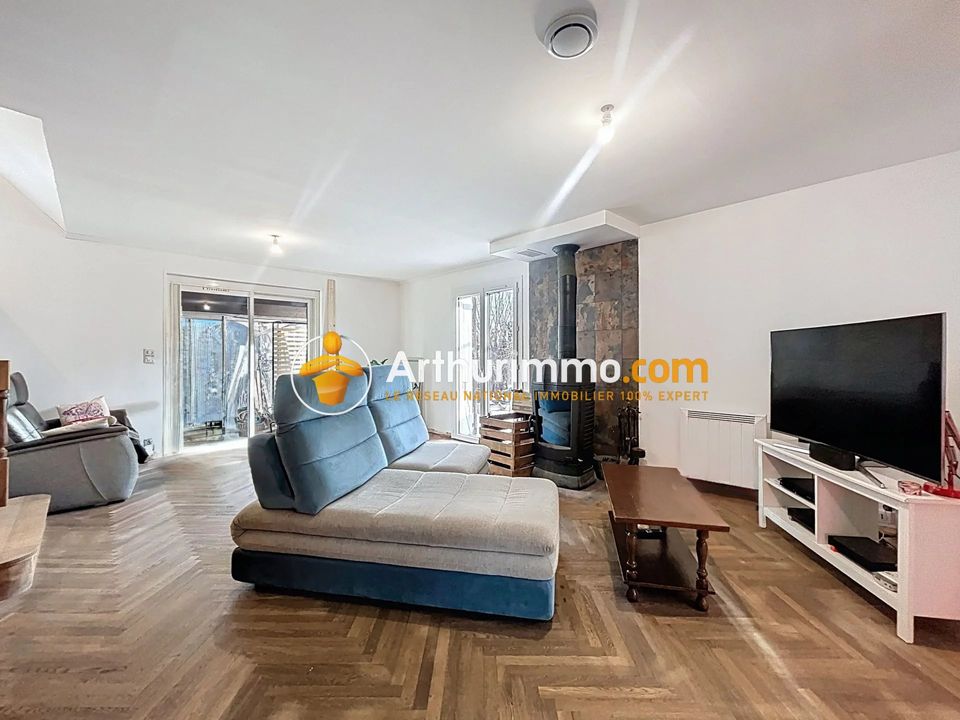 Villa i Saint-Marcel-Bel-Accueil, Isere - foto 1