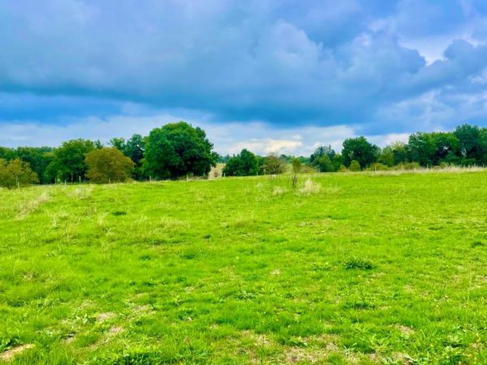 Helårsgrund i Thiviers, Dordogne - foto 1