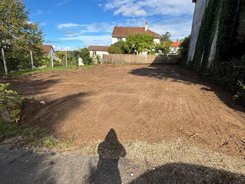 Helårsgrund i Perigueux, Dordogne - foto 1