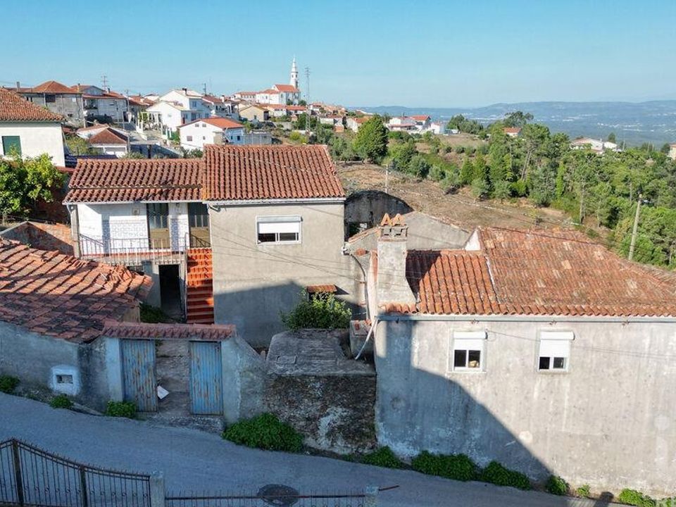 Dom szeregowy: Miranda do Corvo, Coimbra – zdjęcie 1
