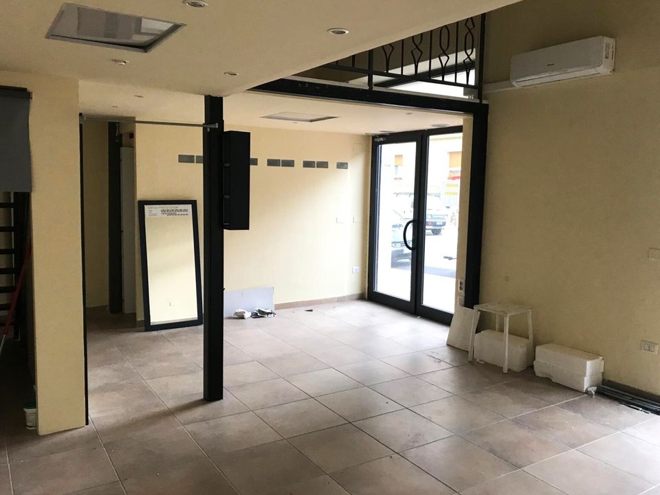Erhvervsejendom i Ascoli Piceno, Ascoli Piceno - foto 2