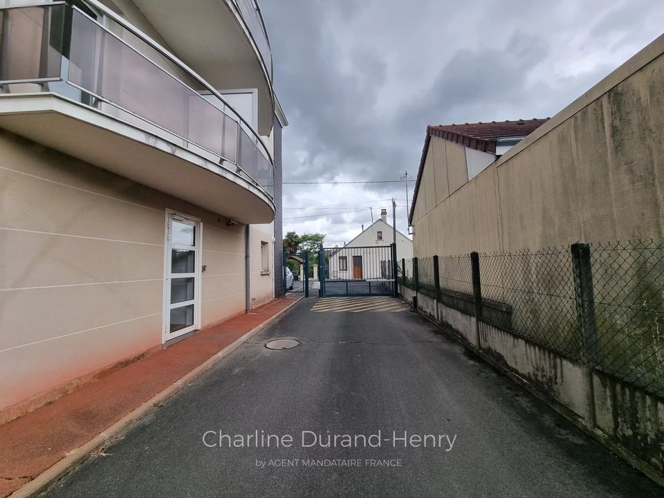 Garage i Fleury-les-Aubrais, Loiret - foto 3