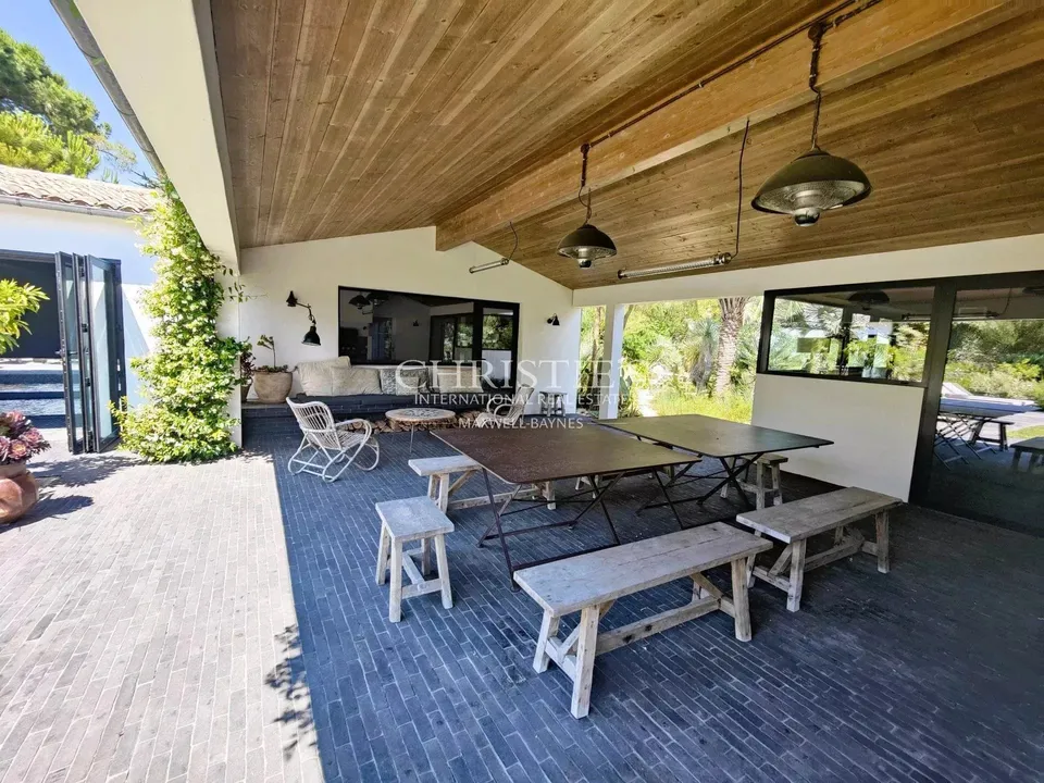Villa in Les Portes-en-Ré, Charente-Maritime - foto 1