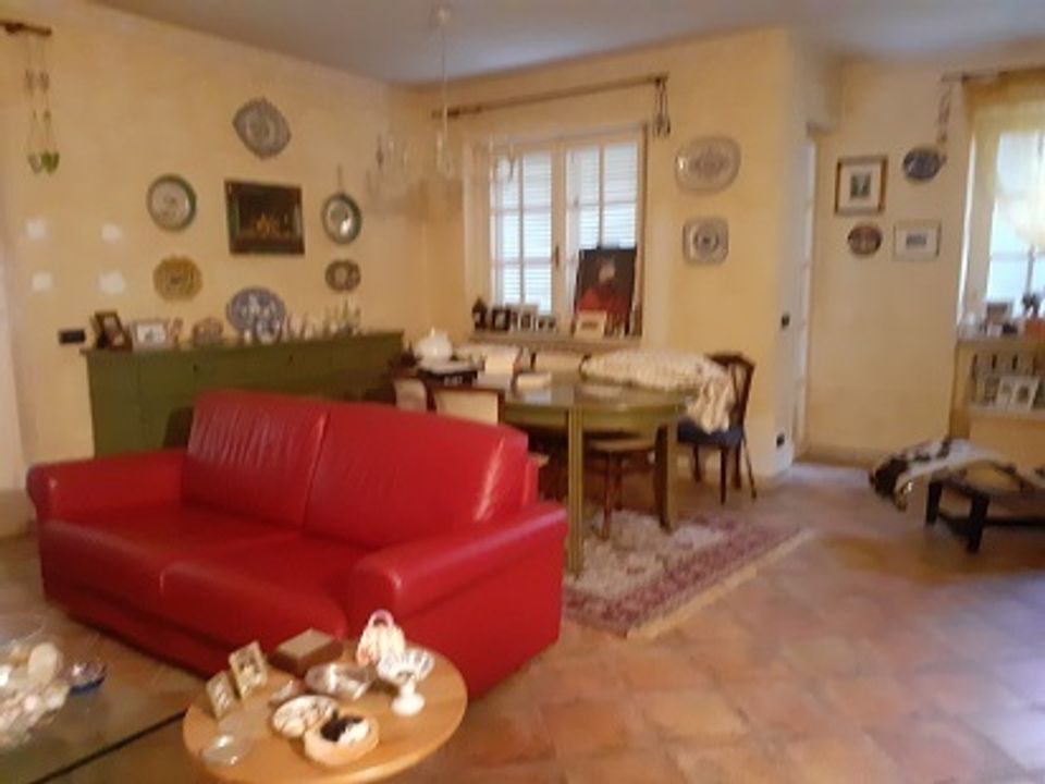 Byhus i Carrara, Massa and Carrara - foto 1
