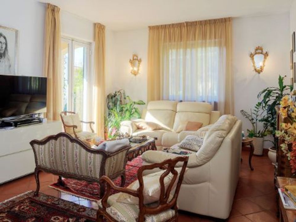 Byhus i Carrara, Massa and Carrara - foto 4