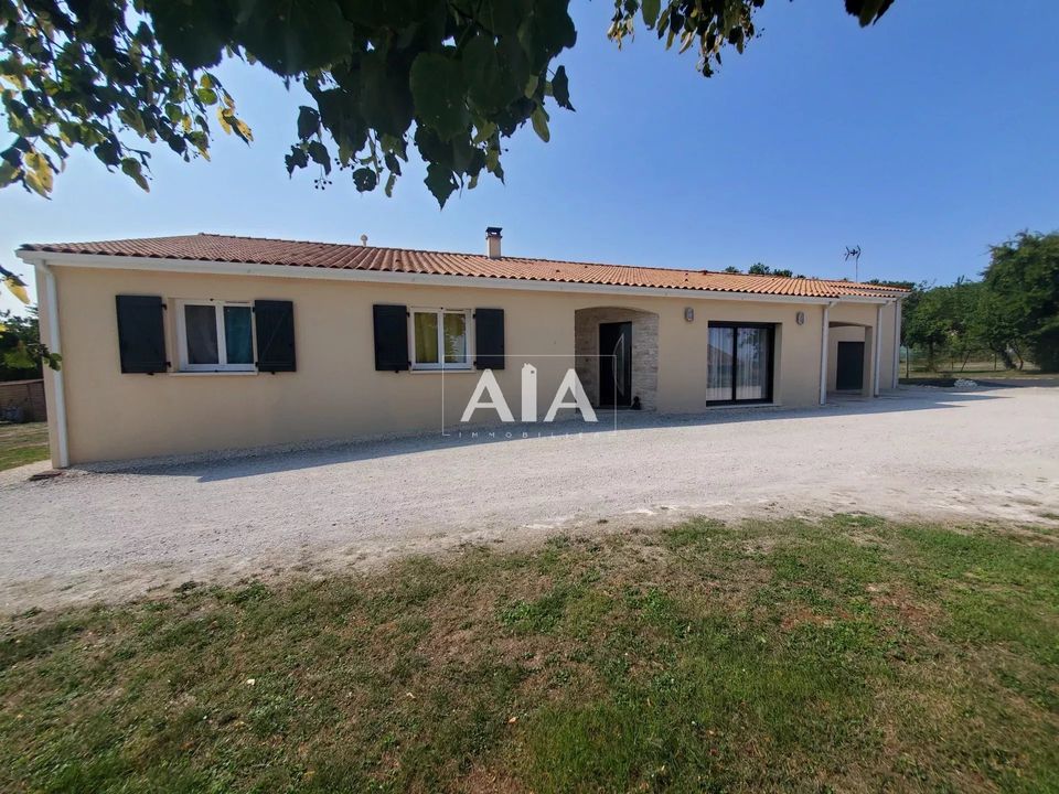 Villa i Ruffec, Charente - foto 1