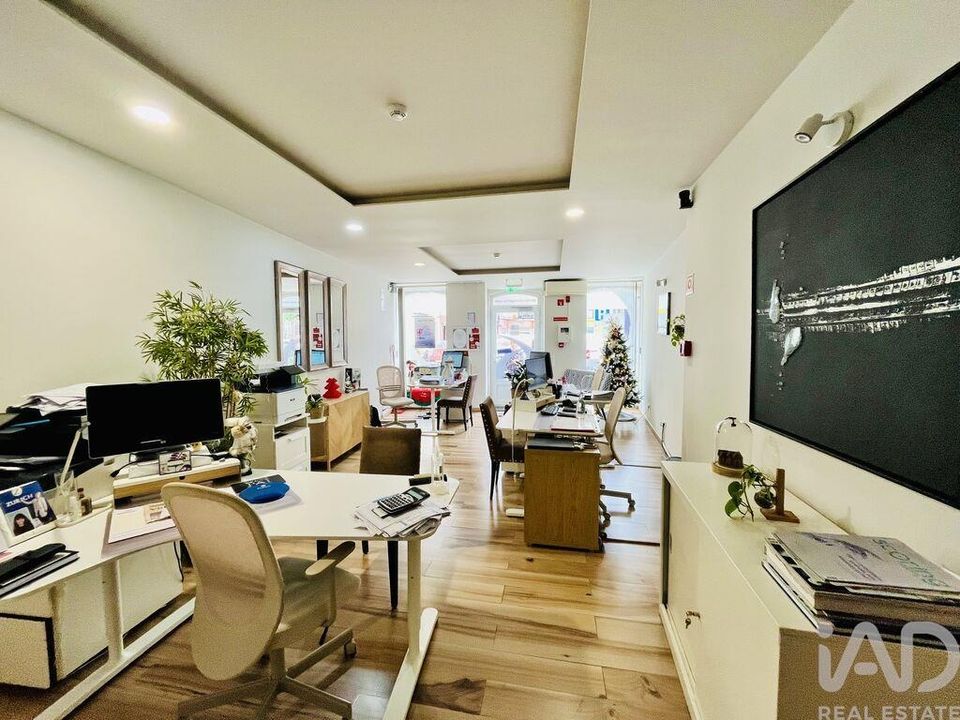 Commercial property in Setubal, Setubal - photo 4