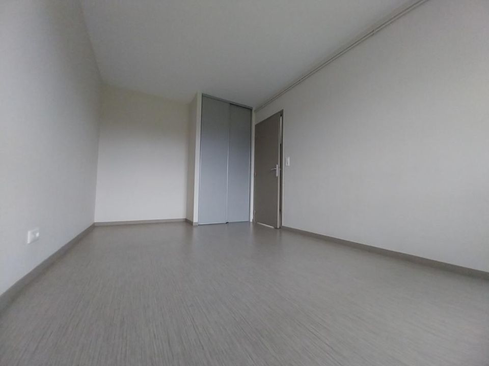 Apartment in Wassy, Haute-Marne - photo 5