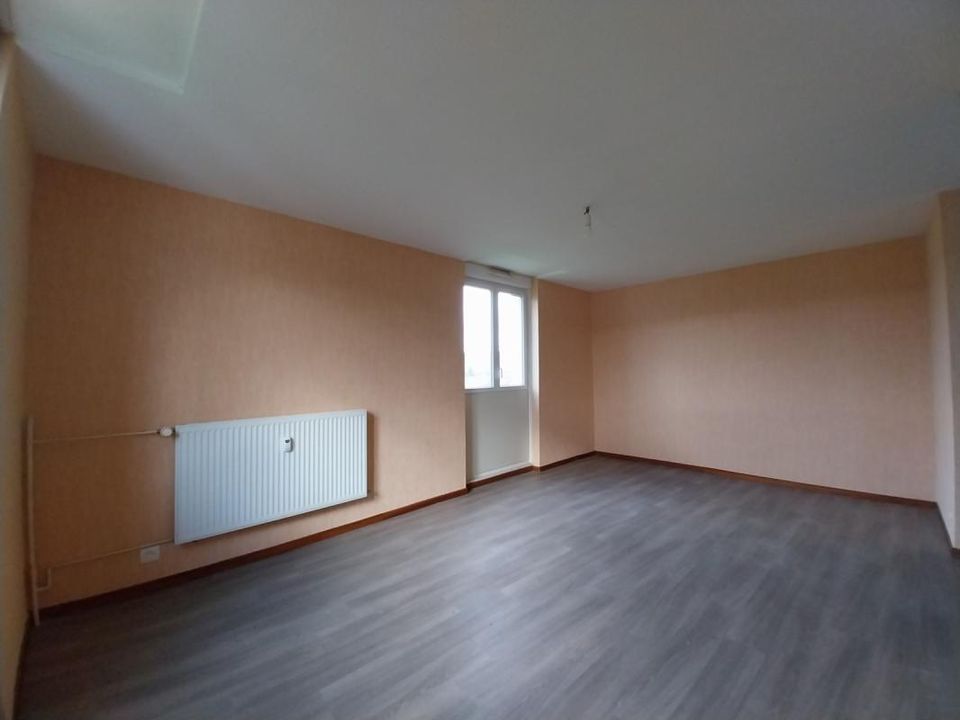 Apartment in Froncles, Haute-Marne - photo 2