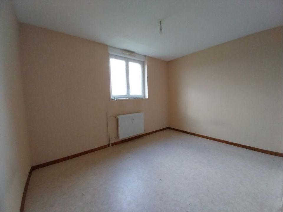 Apartment in Froncles, Haute-Marne - photo 4