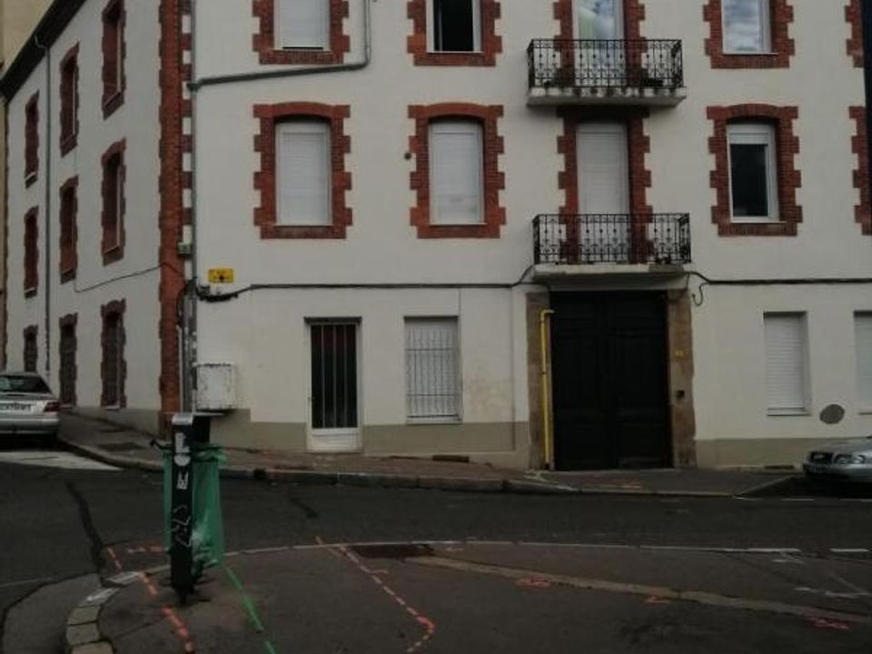 Estudi a Saint-Etienne, Loire - foto 1