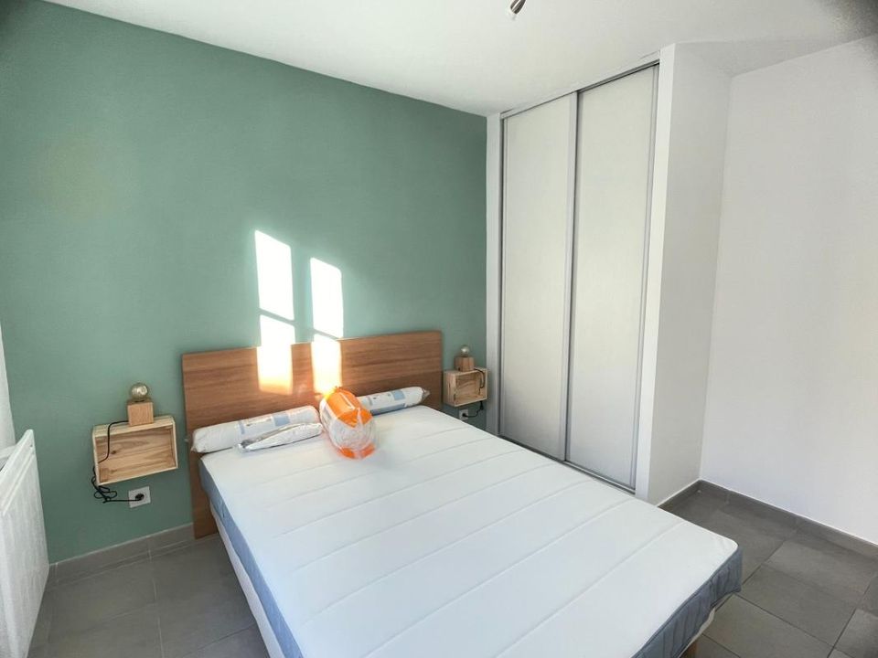 Apartment in Marseille, Bouches-du-Rhone - photo 4