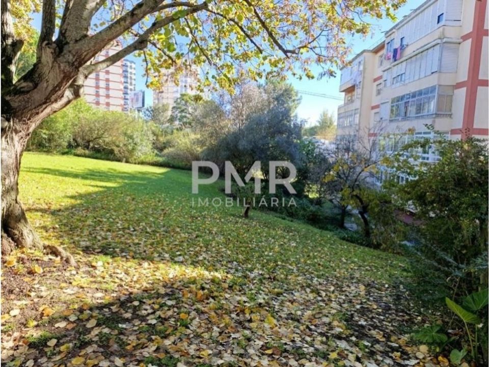 Erhvervsejendom i Odivelas, Lisbon - foto 3