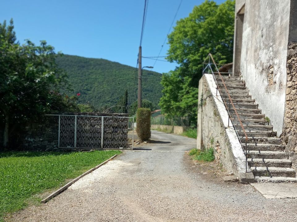 Villa i Saint-Florent-sur-Auzonnet, Gard - foto 2