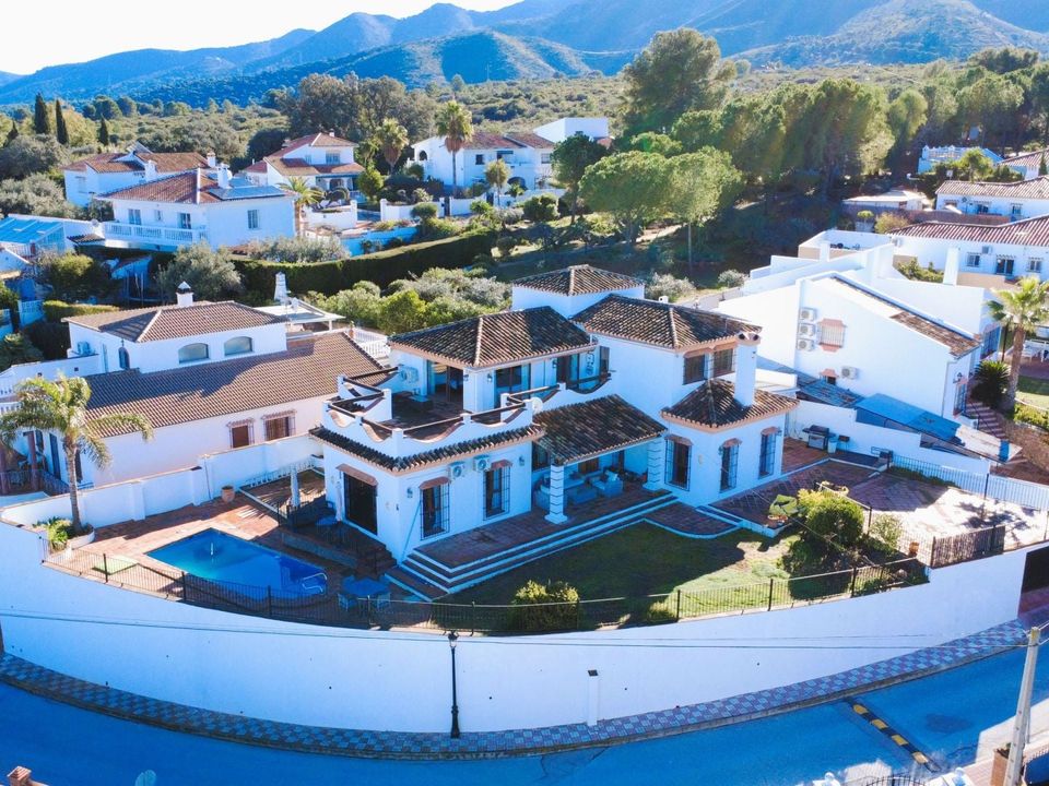 Villa i Alhaurin El Grande, Malaga - foto 1