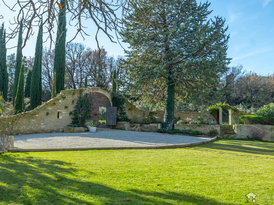 Villa in Oppede, Vaucluse - photo 2