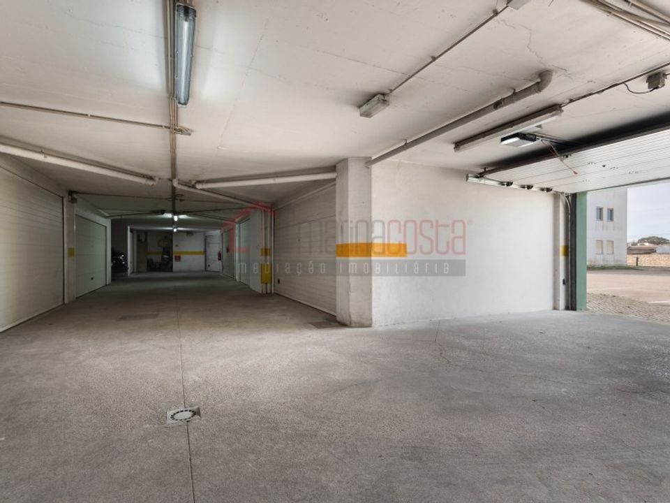 Garage i Peniche, Leiria - foto 2