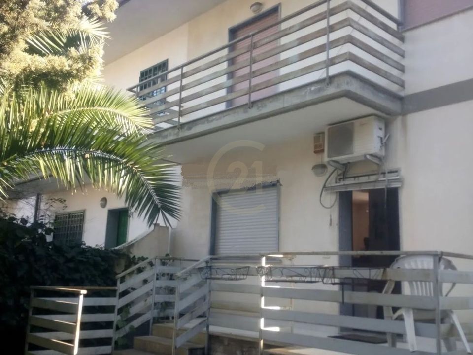 Byhus i Mascalucia, Catania - foto 1