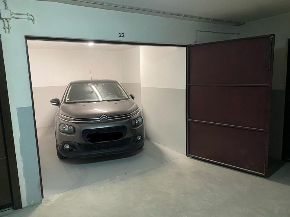 Garage i Vila Nova de Famalicao, Braga - foto 1