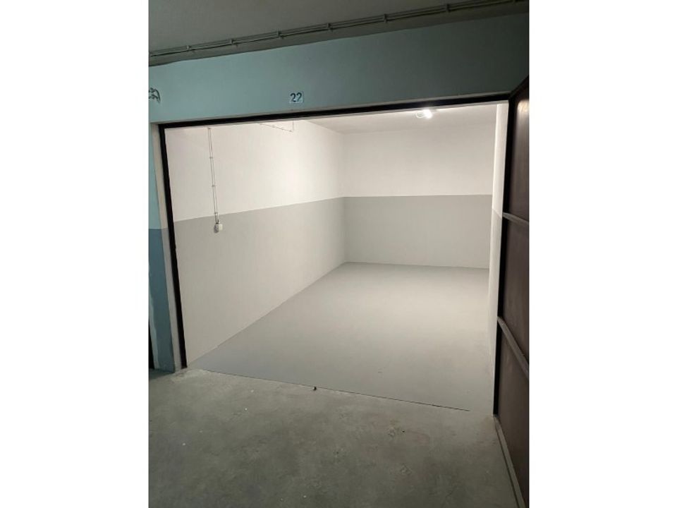 Garage i Vila Nova de Famalicao, Braga - foto 3