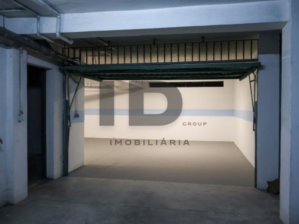 Garage i Vila Nova de Famalicao, Braga - foto 2