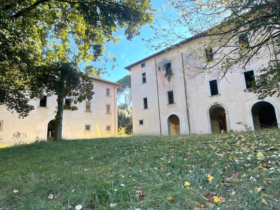 Erhvervsejendom i Ascoli Piceno, Ascoli Piceno - foto 1