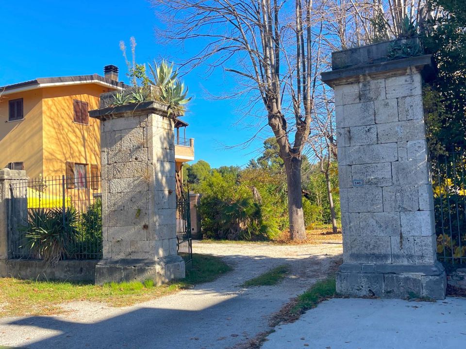 Erhvervsejendom i Ascoli Piceno, Ascoli Piceno - foto 2