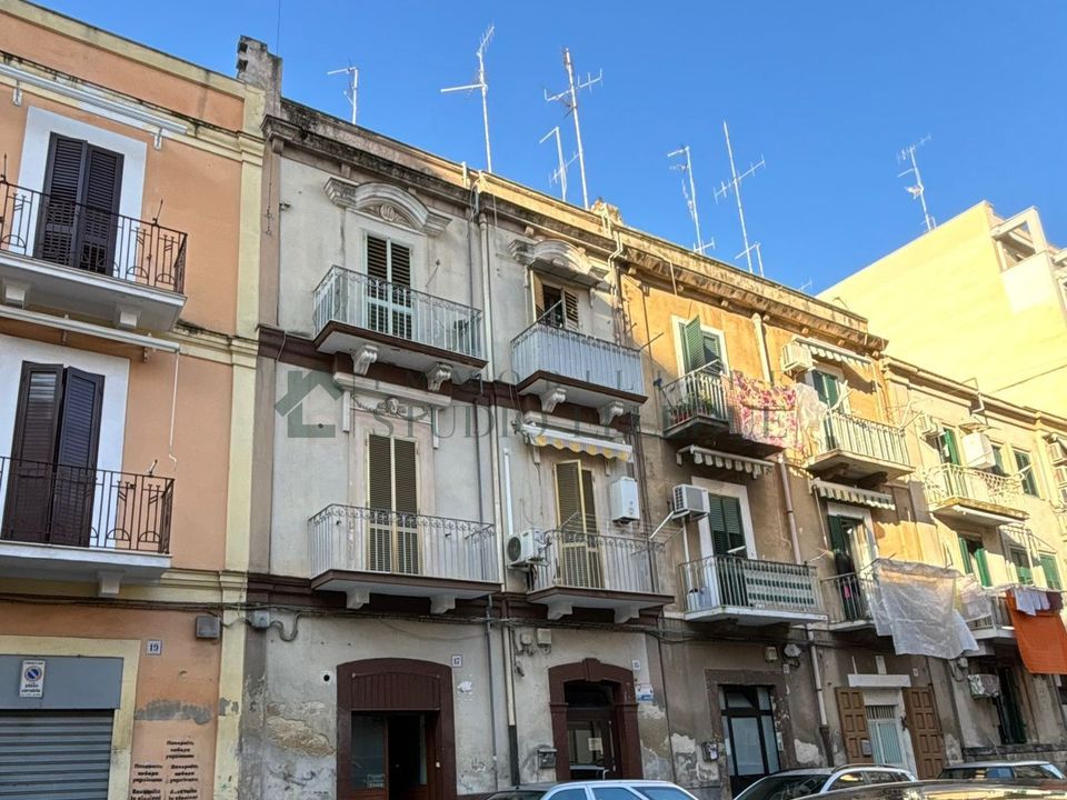 Erhvervsejendom i Bari, Bari - foto 1