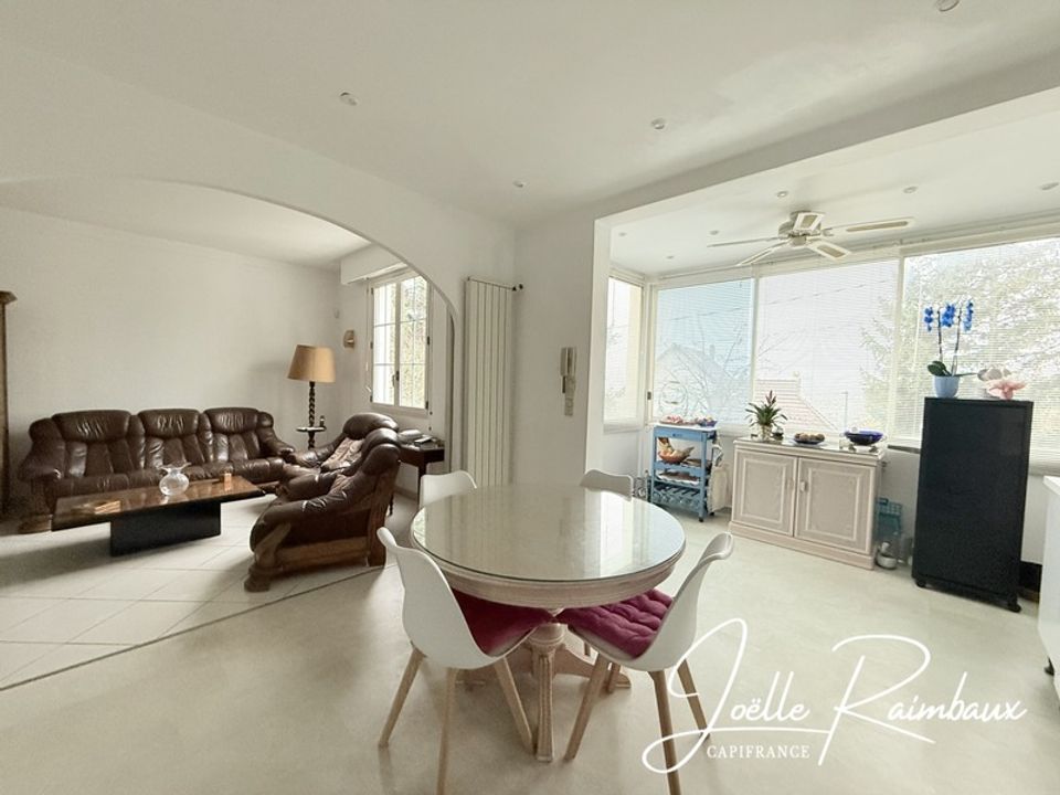 Villa i Chennevieres-sur-Marne, Val-de-Marne - foto 3