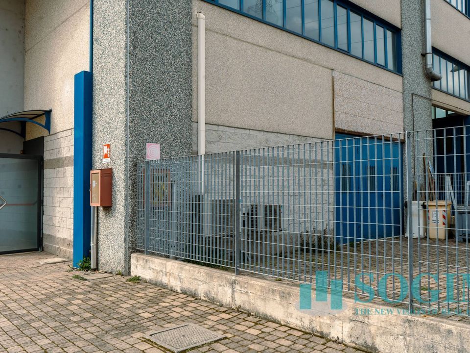 Erhvervsejendom i Brugherio, Monza and Brianza - foto 1