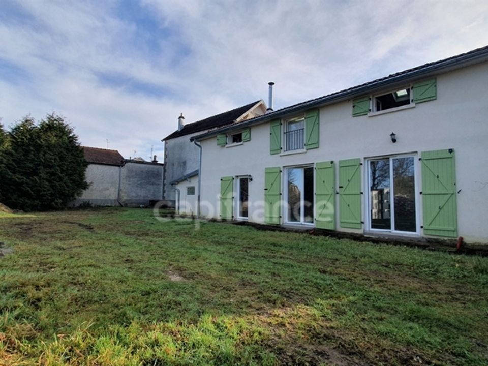 Villa i Luxeuil-les-Bains, Haute-Saone - foto 1