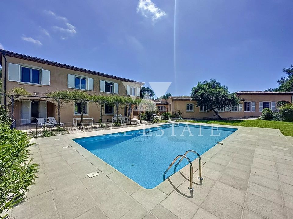 Villa i Roquefort-les-Pins, Alpes-Maritimes - foto 1