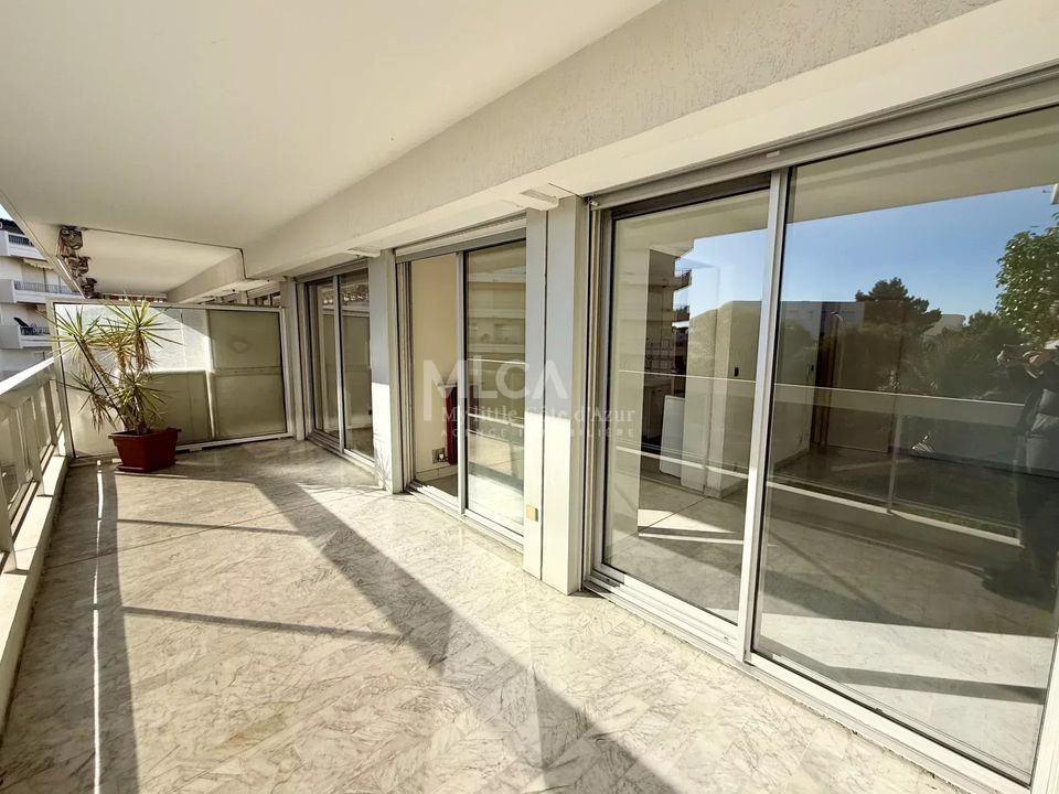 Lejlighed i Juan-les-Pins, Alpes-Maritimes - foto 1