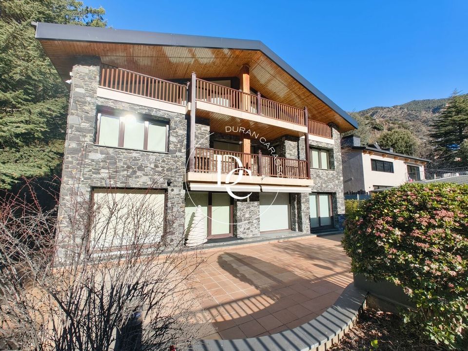 Villa i Andorra La Vella, Andorra - foto 1