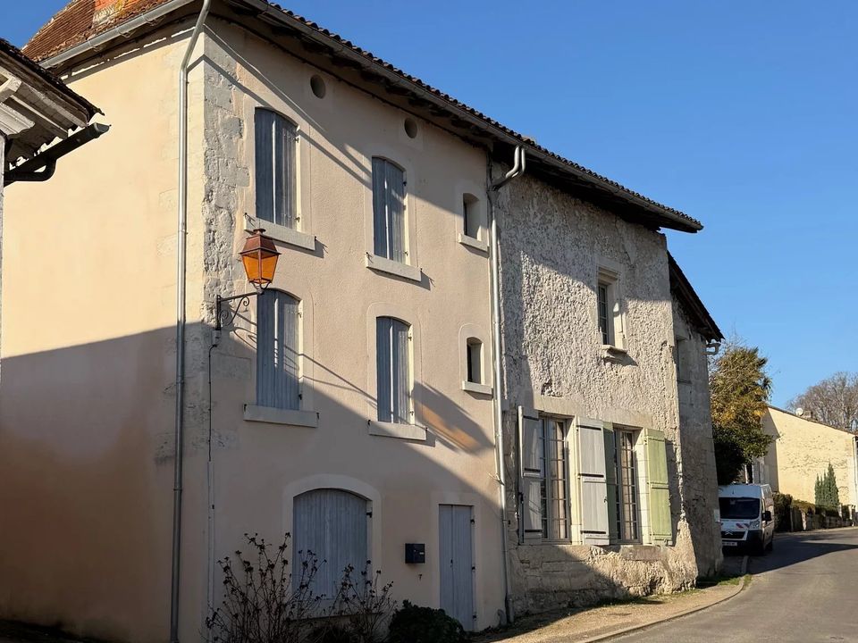 Villa i Bonnes, Charente - foto 1